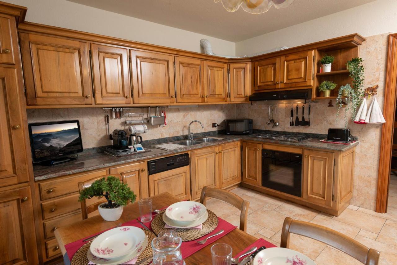 Mara - - 200 Mq - Wifi - Jacuzzi - Parcheggio - Giardino *