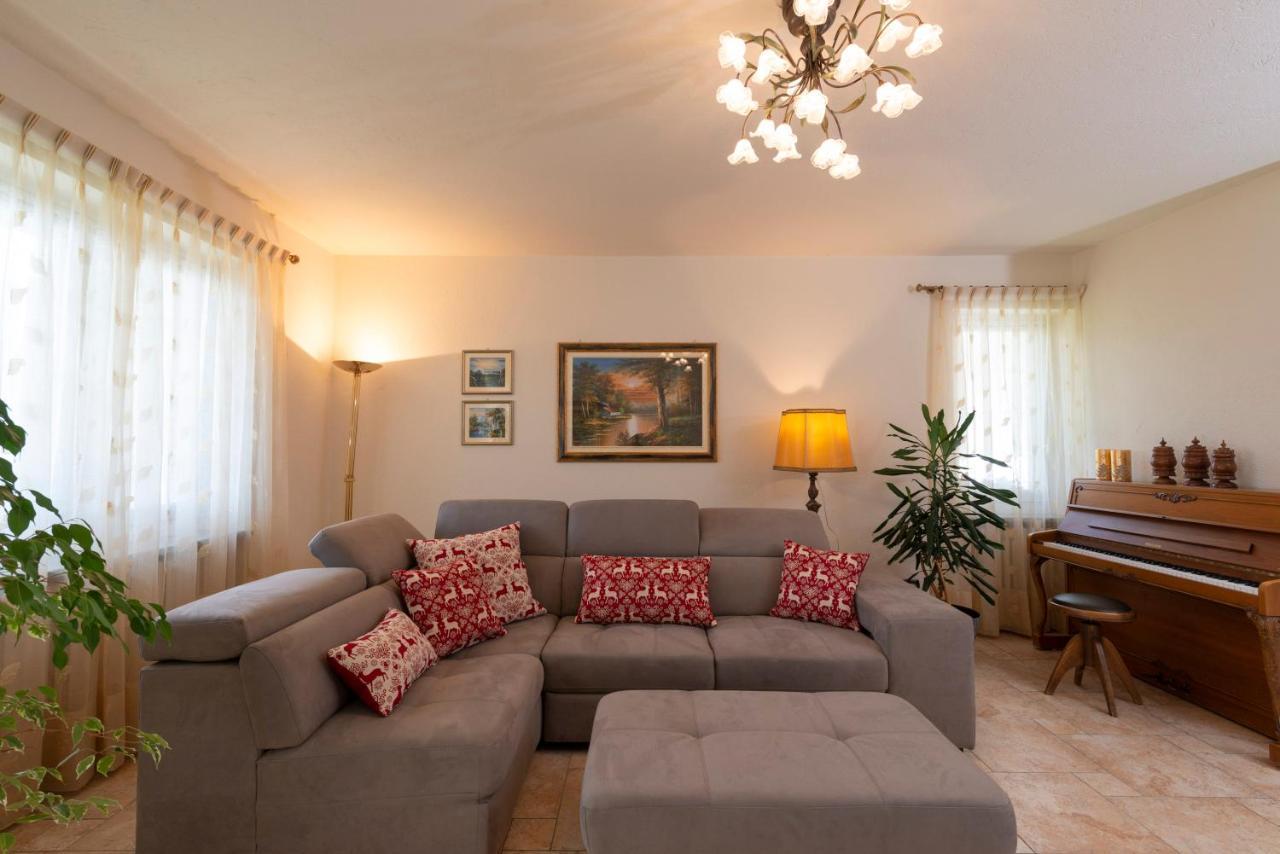 Mara - - 200 Mq - Wifi - Jacuzzi - Parcheggio - Giardino Apartment