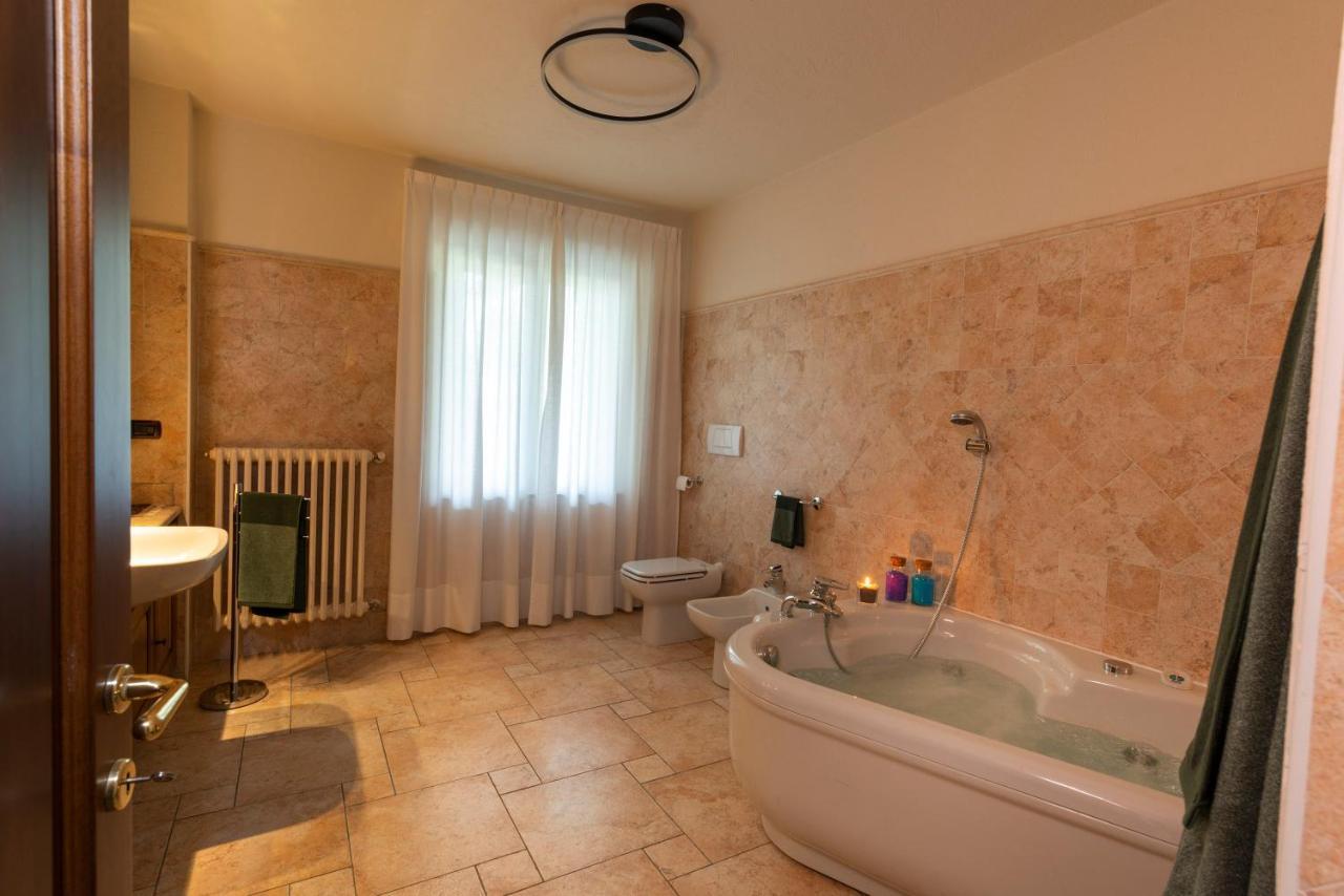 Mara - - 200 Mq - Wifi - Jacuzzi - Parcheggio - Giardino Aosta