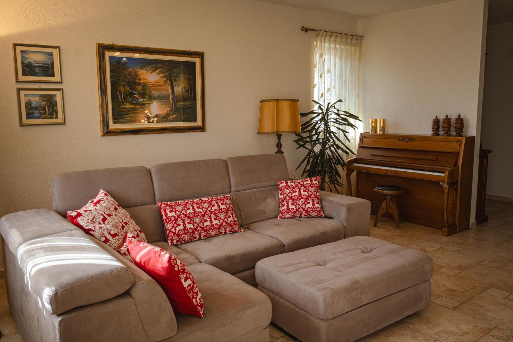 Mara - - 200 Mq - Wifi - Jacuzzi - Parcheggio - Giardino Apartment Aosta