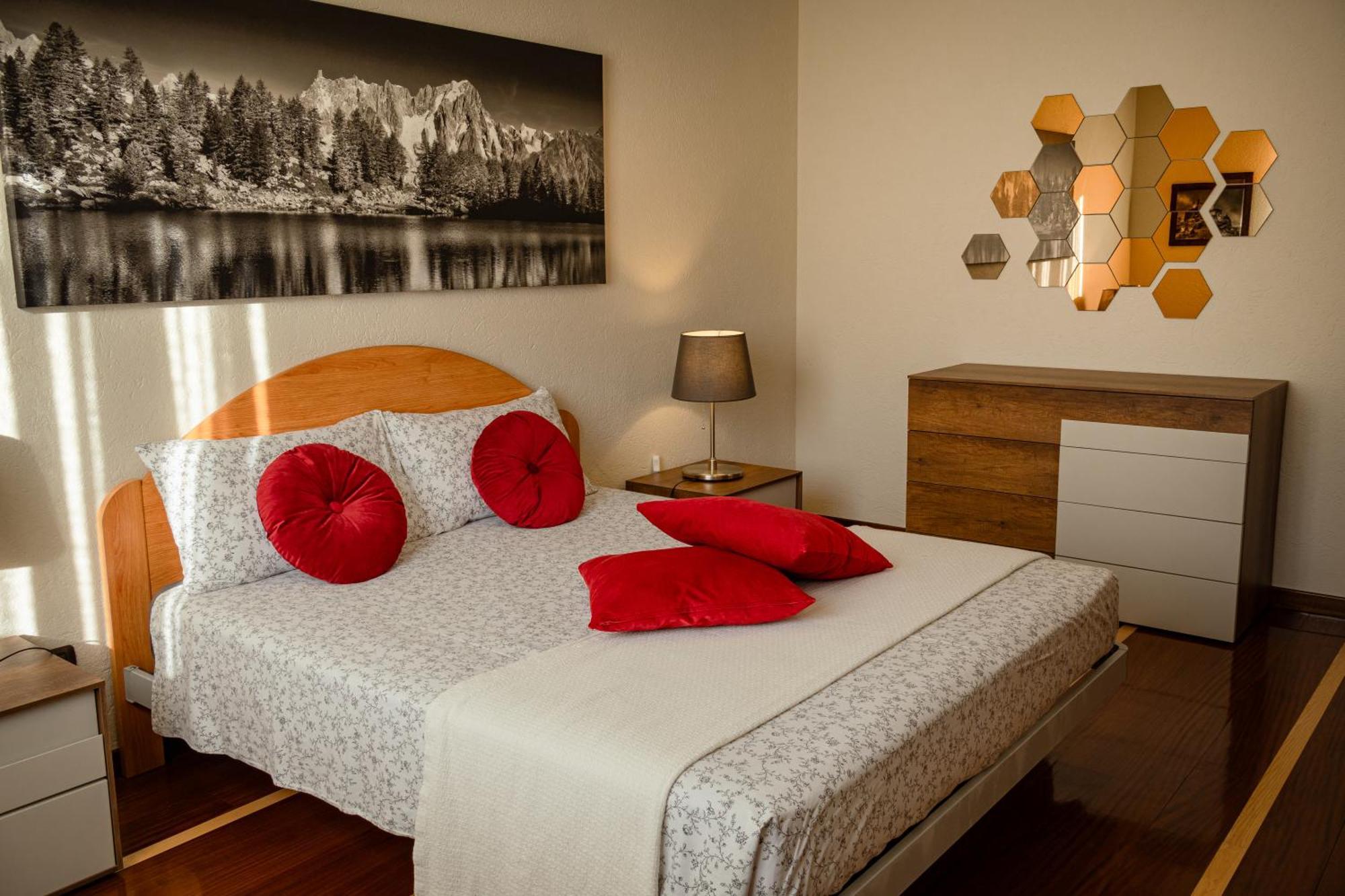 Mara - - 200 Mq - Wifi - Jacuzzi - Parcheggio - Giardino Aosta